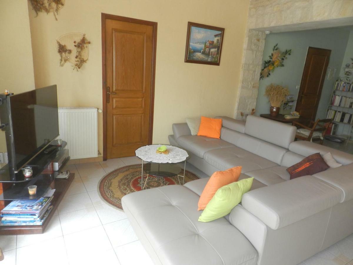 Les Quatre Saisons Villa Saint-Angeau Exteriör bild